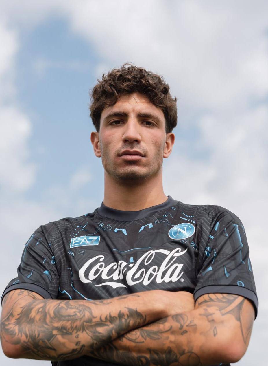 那不勒斯主场大胜，全队表现令人称赞