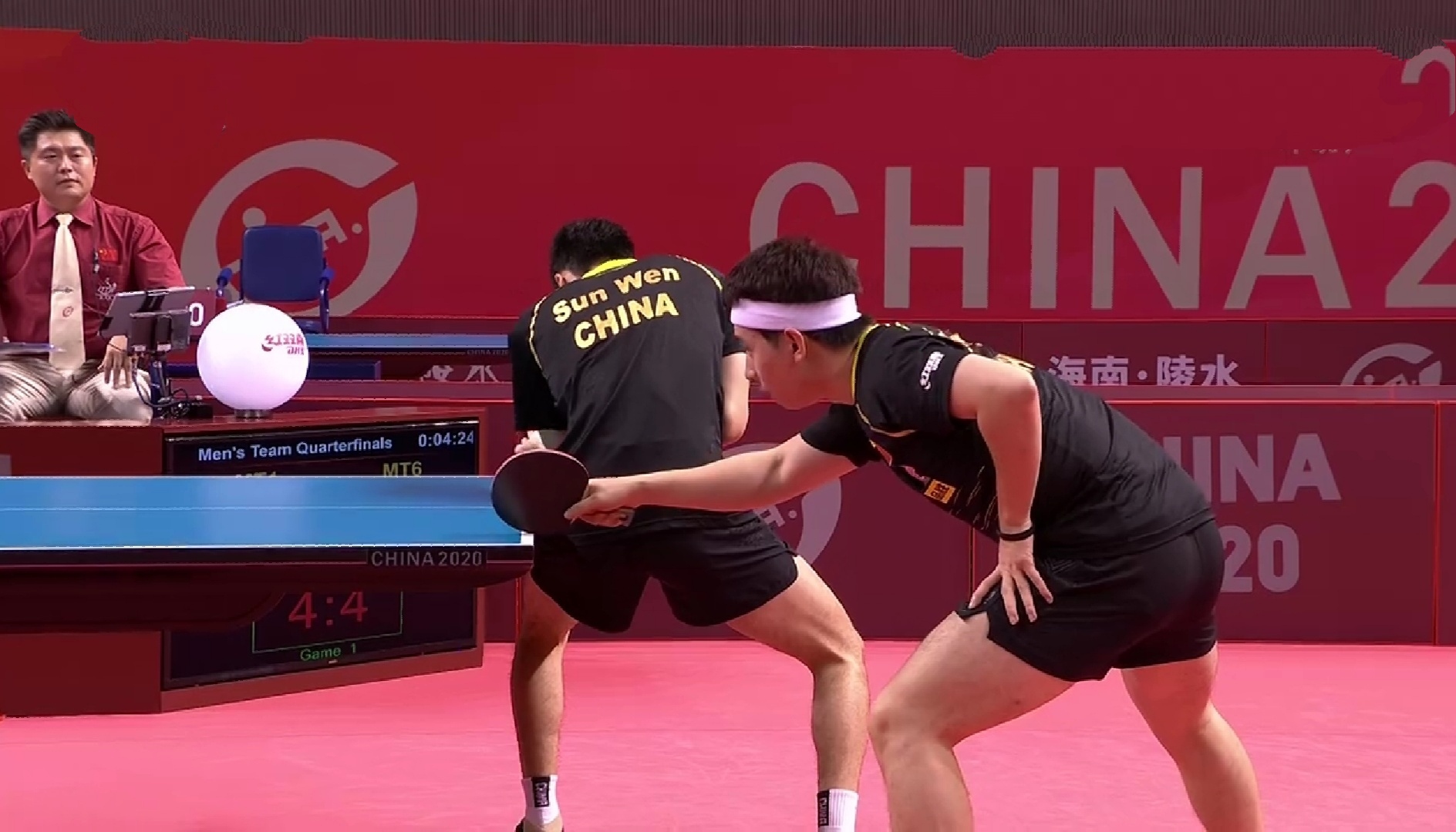 阿贾克斯展现实力，横扫对手晋级顺利