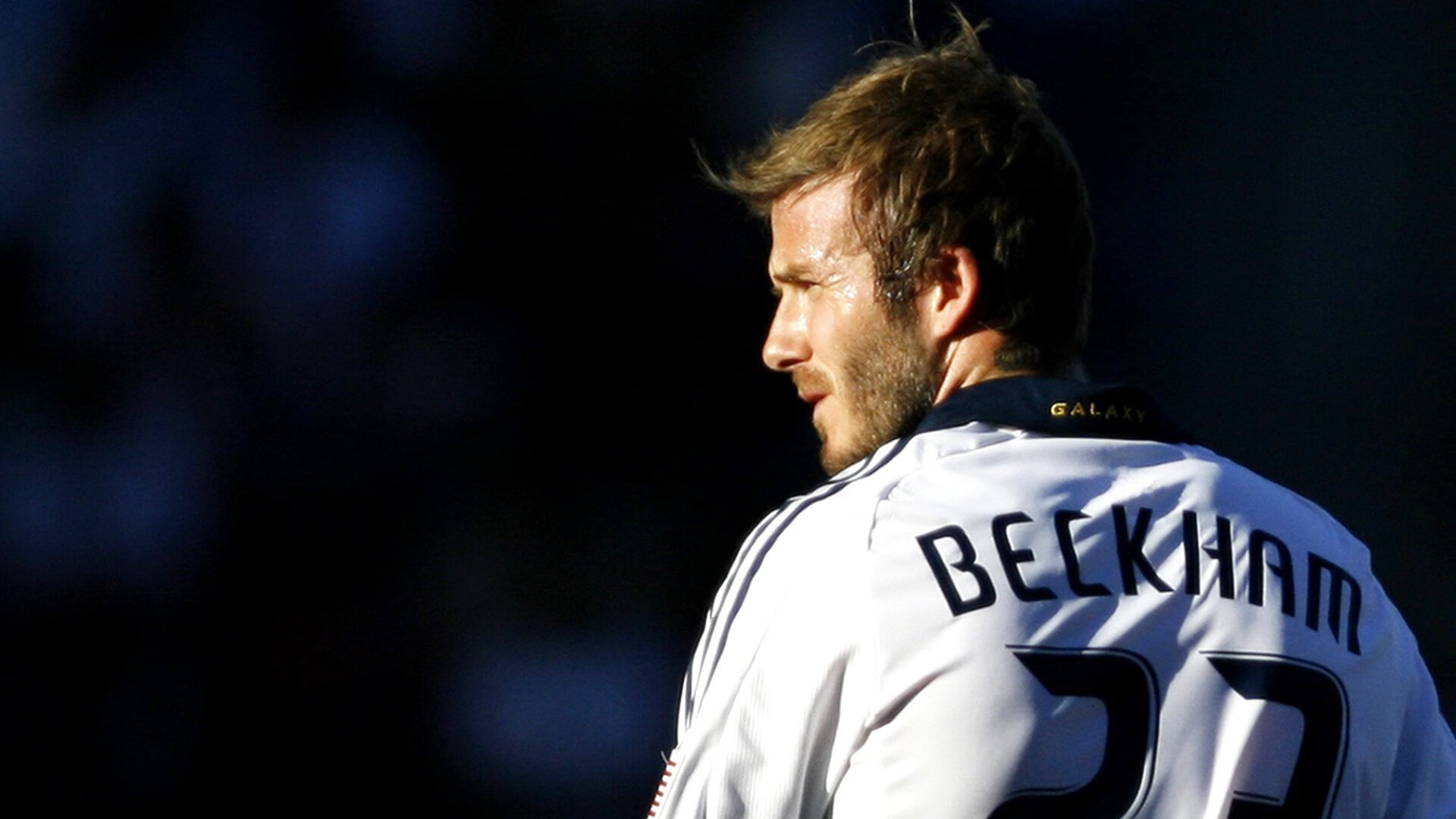 开拓者对阵快船，布克关键进球定乾坤