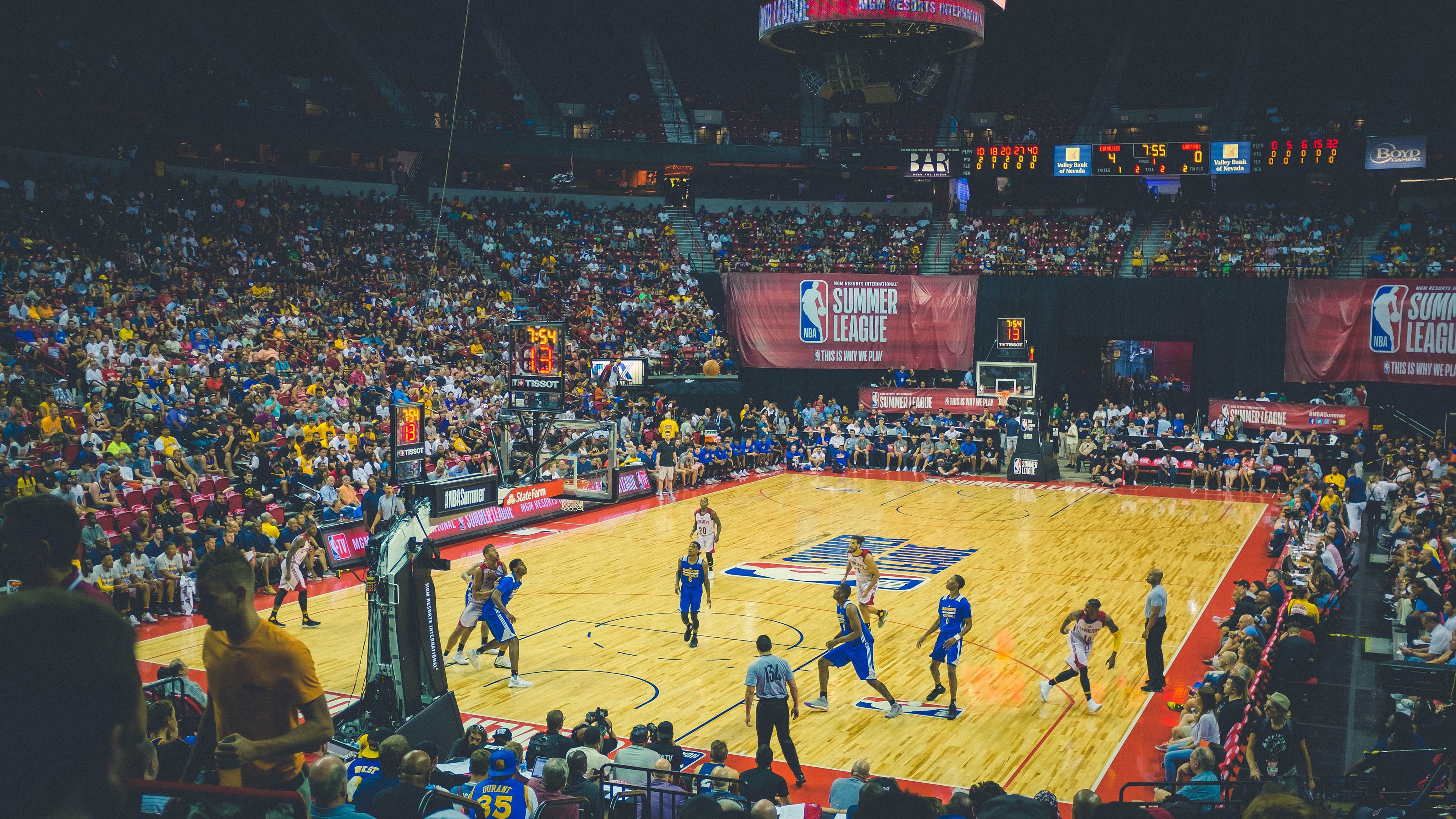 当篮球场变成战场，伊拉克一波带走美国背后的全球政治隐喻